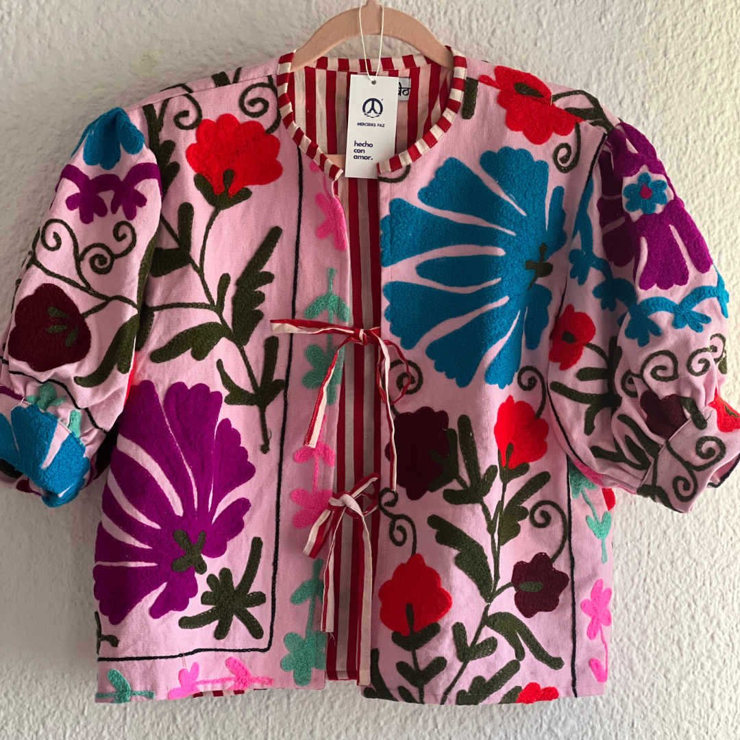 Top manga globo bordado