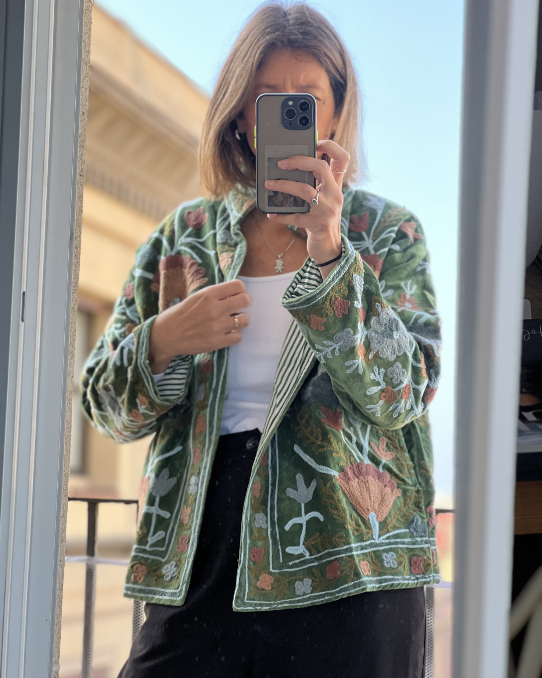 Chaqueta suzani terciopelo bordada verde