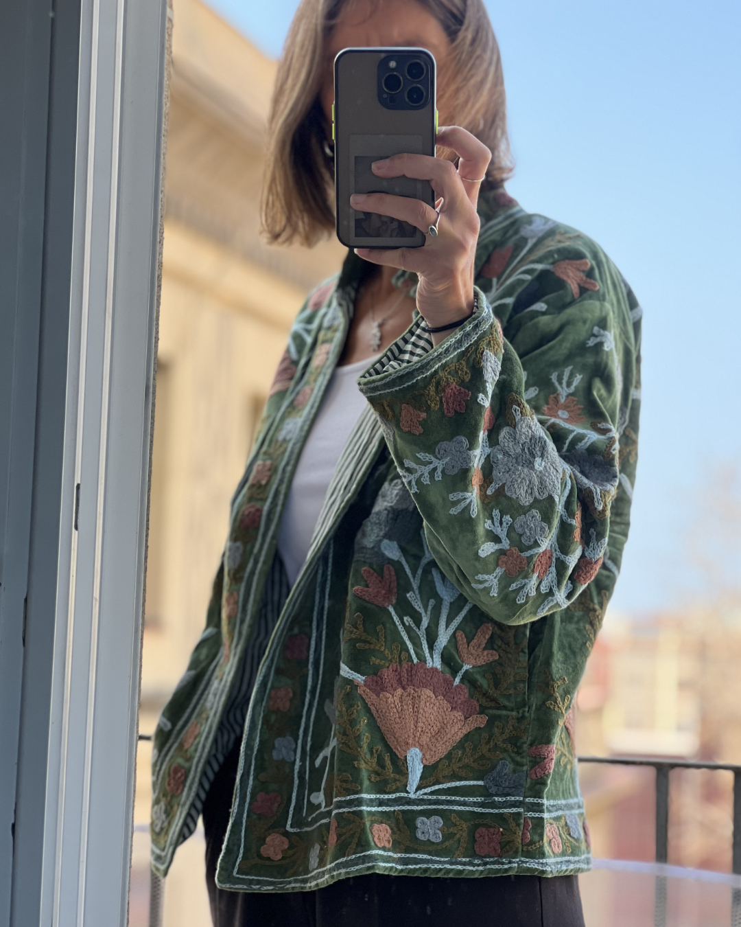 Chaqueta suzani terciopelo bordada verde