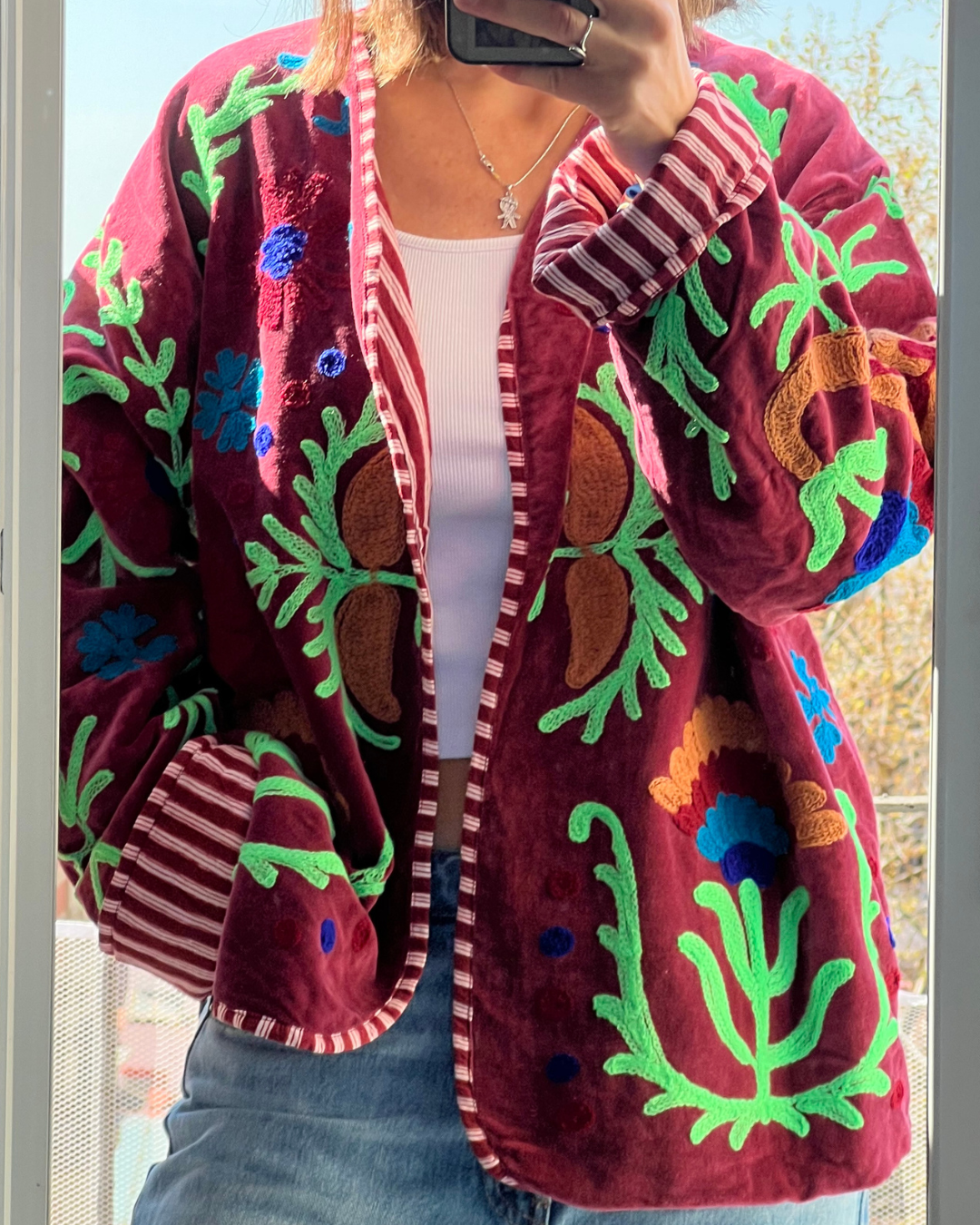 Chaqueta Suzani Velvet burdeos
